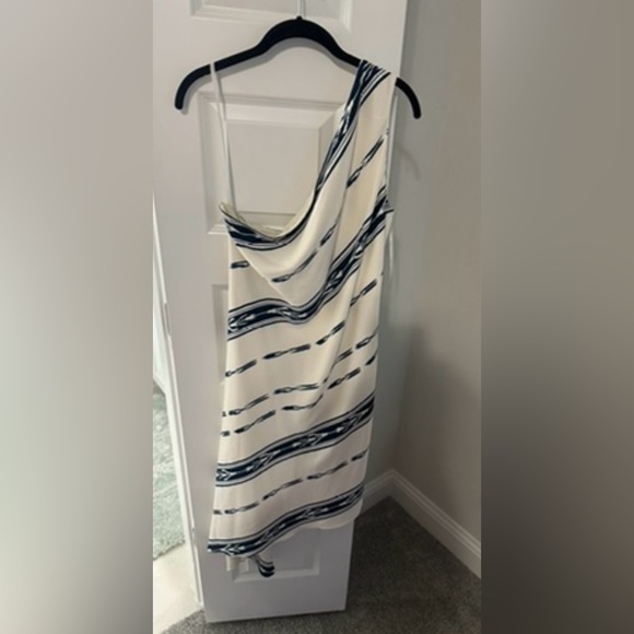 NWT RALPH LAUREN STRIPED GEORGETTE ONE-SHOULDER ASYMMETRICAL DRESS SZ16 - Picture 3 of 5